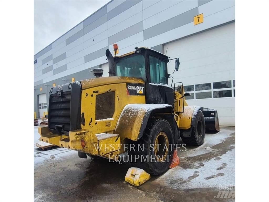 CAT 930M Rataslaadurid