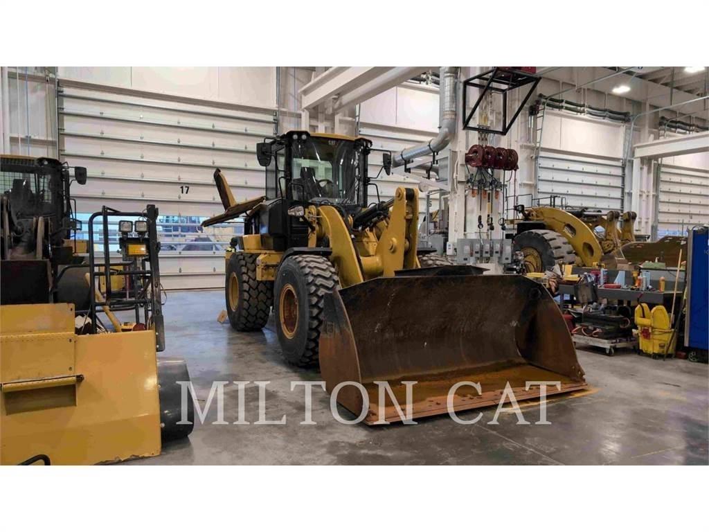 CAT 930M Rataslaadurid