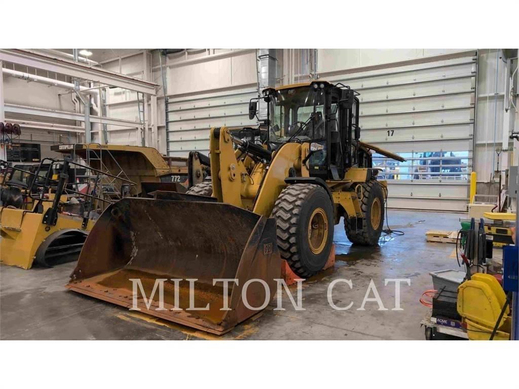 CAT 930M Rataslaadurid