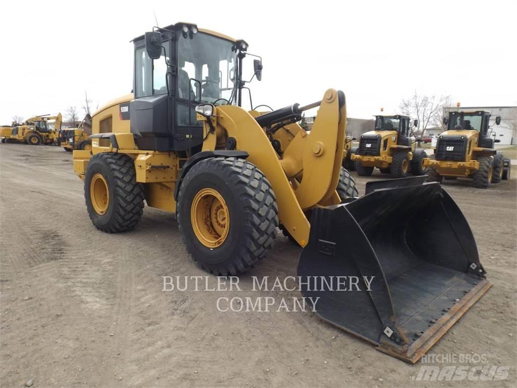 CAT 930M Rataslaadurid
