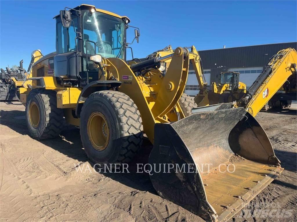 CAT 930M Rataslaadurid