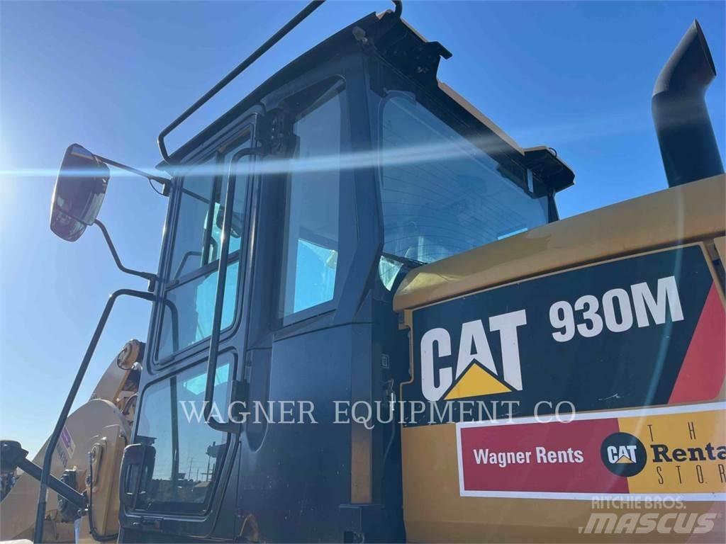 CAT 930M Rataslaadurid