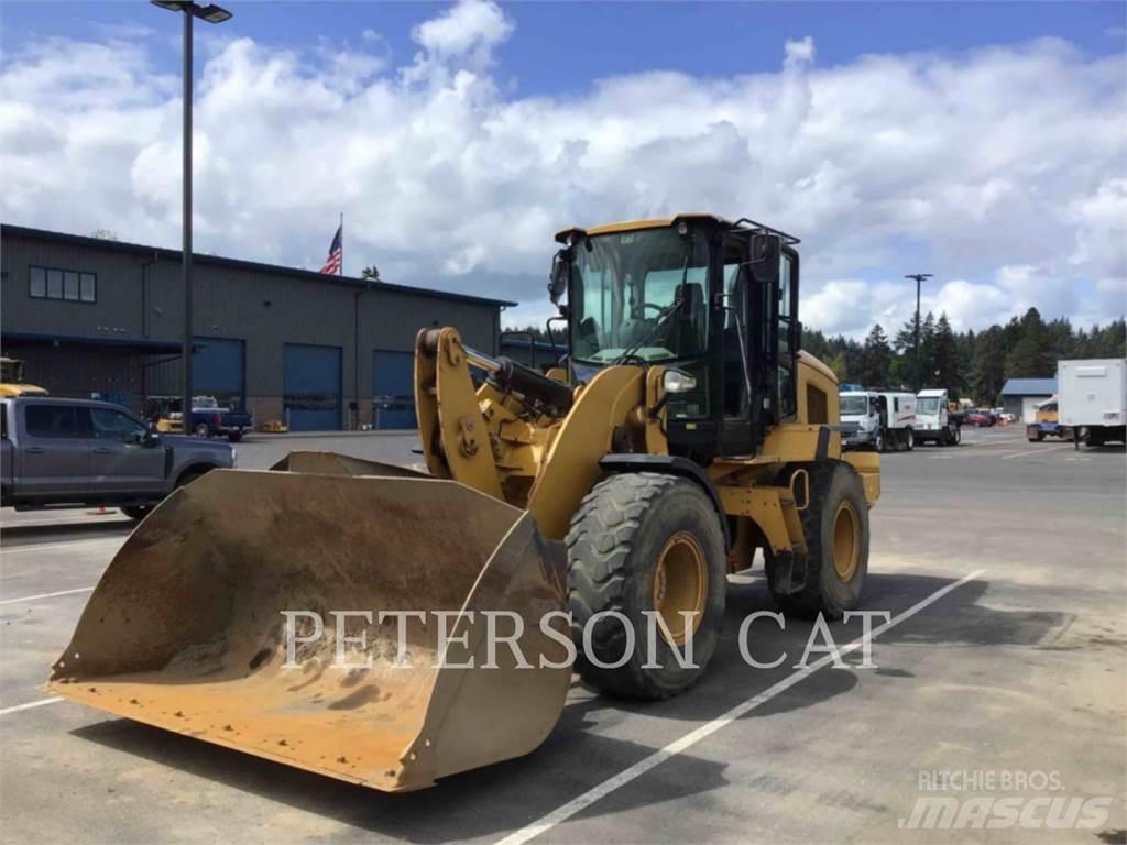 CAT 930M Rataslaadurid