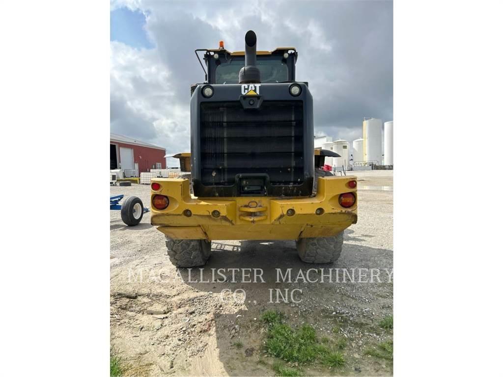 CAT 930M Rataslaadurid