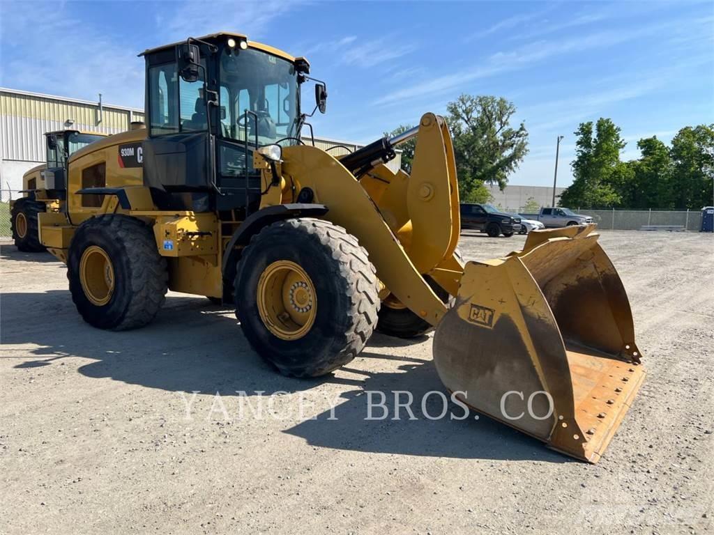 CAT 930M Rataslaadurid