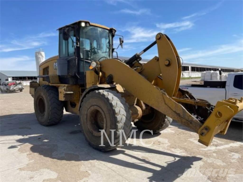 CAT 930M Rataslaadurid