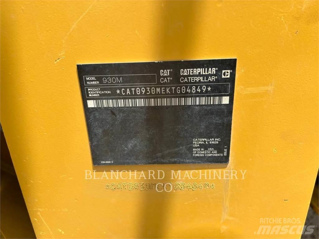 CAT 930M Rataslaadurid