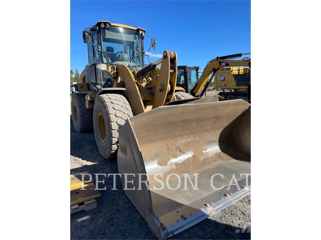 CAT 930M Rataslaadurid
