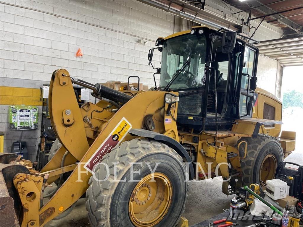 CAT 930M Rataslaadurid