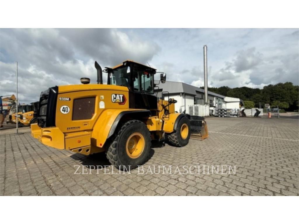 CAT 930M Rataslaadurid