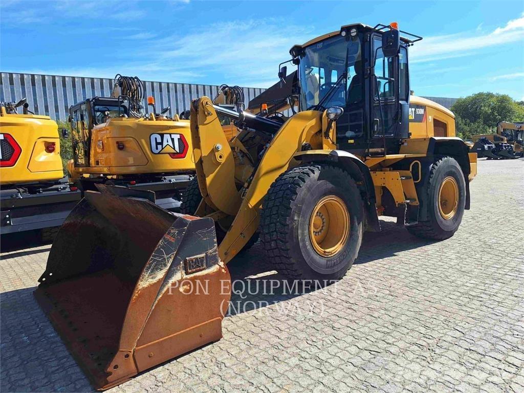 CAT 930M Rataslaadurid