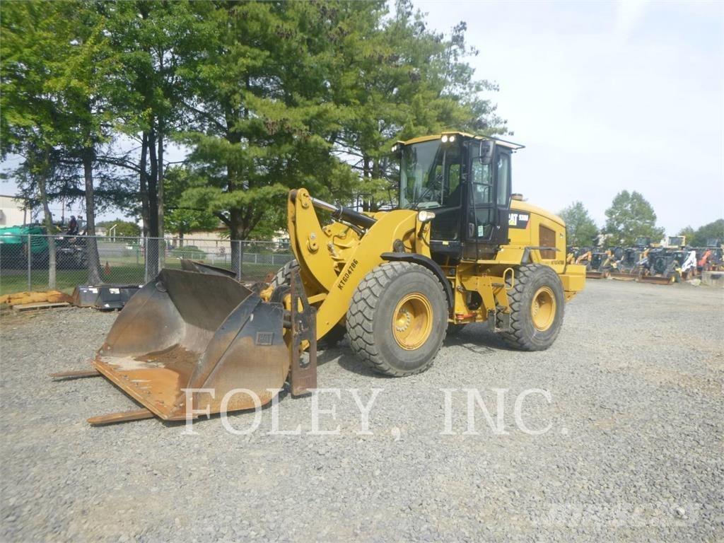 CAT 930M Rataslaadurid