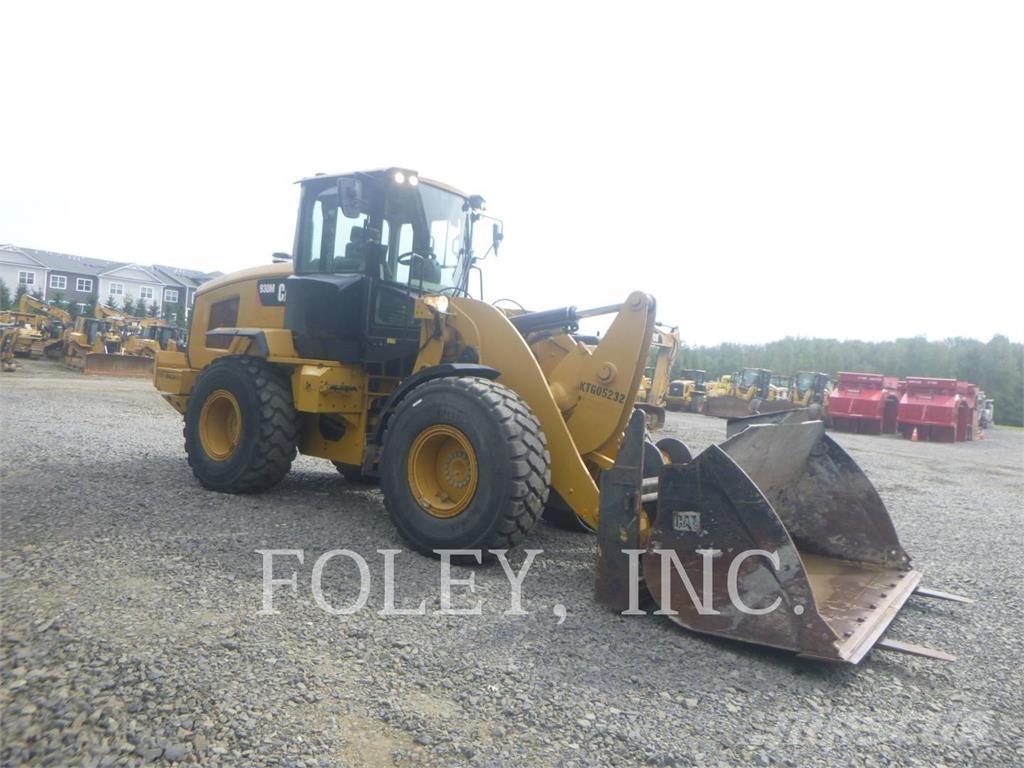 CAT 930M Rataslaadurid