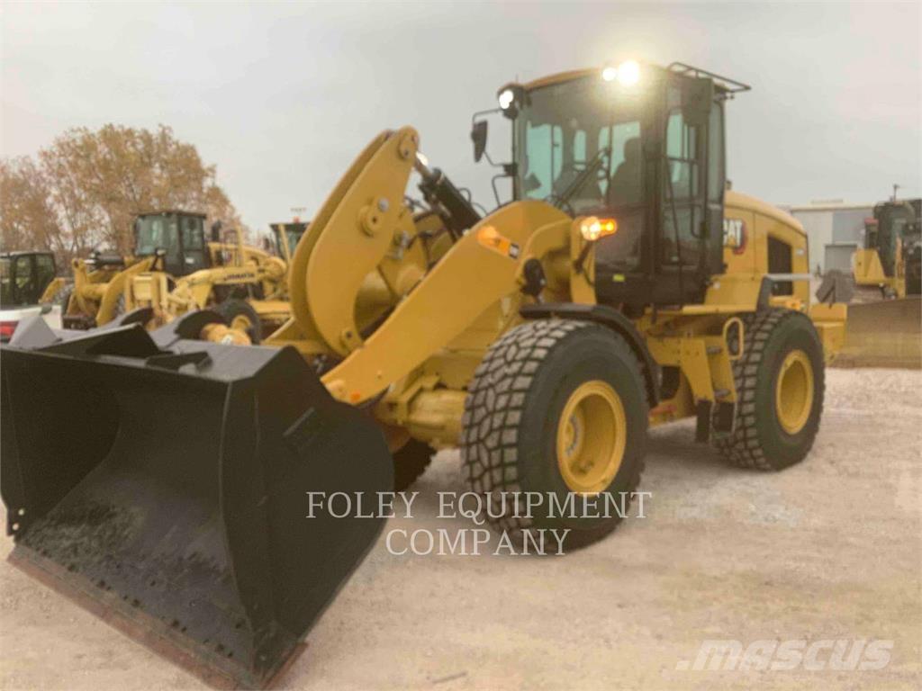 CAT 930M Rataslaadurid