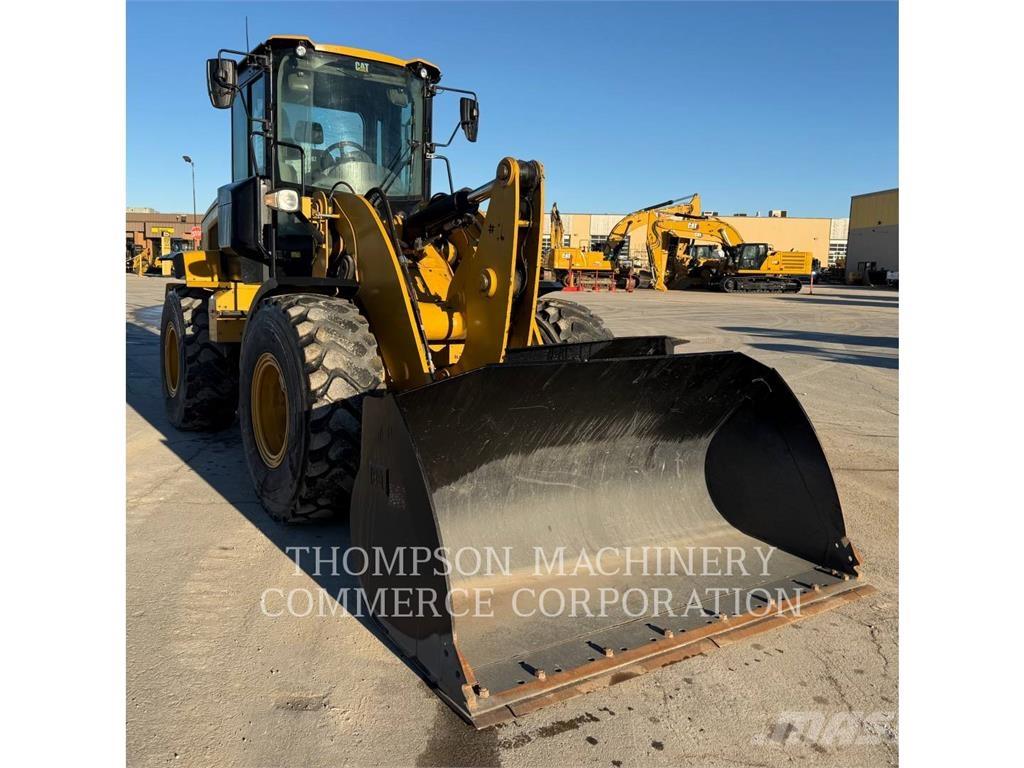 CAT 930M Rataslaadurid