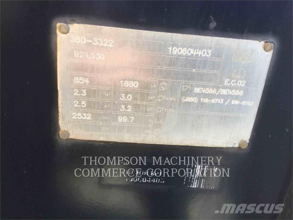 CAT 930M Rataslaadurid