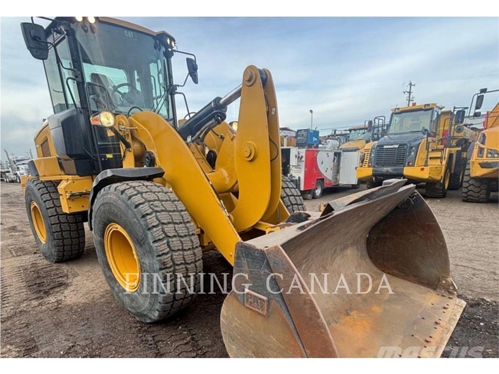 CAT 930M Rataslaadurid