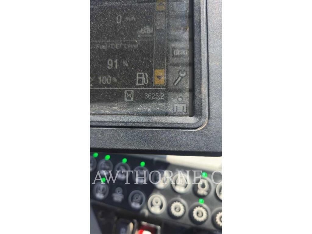 CAT 930M Rataslaadurid