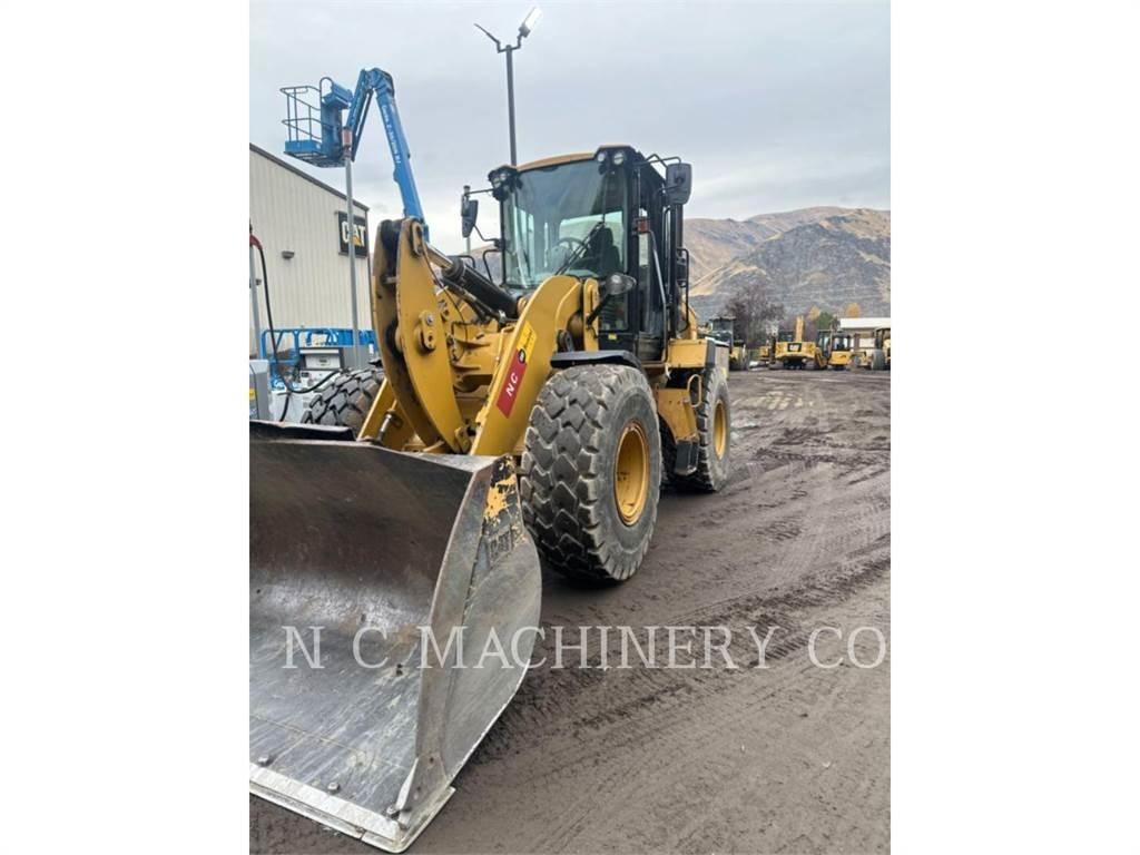 CAT 930M Rataslaadurid