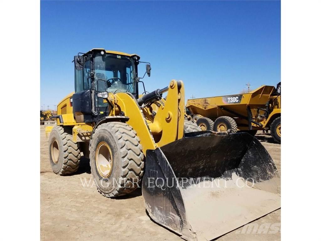 CAT 930M Rataslaadurid