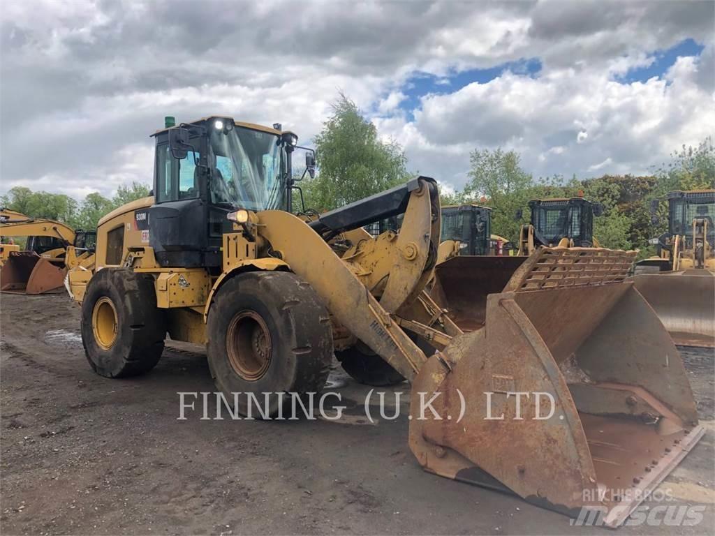 CAT 930M Rataslaadurid