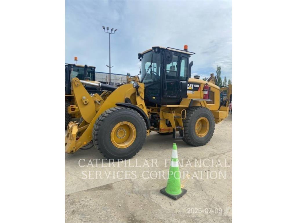 CAT 930M Rataslaadurid