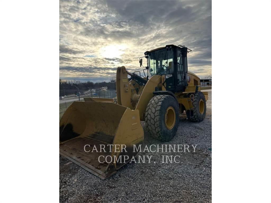 CAT 930M 2V Rataslaadurid