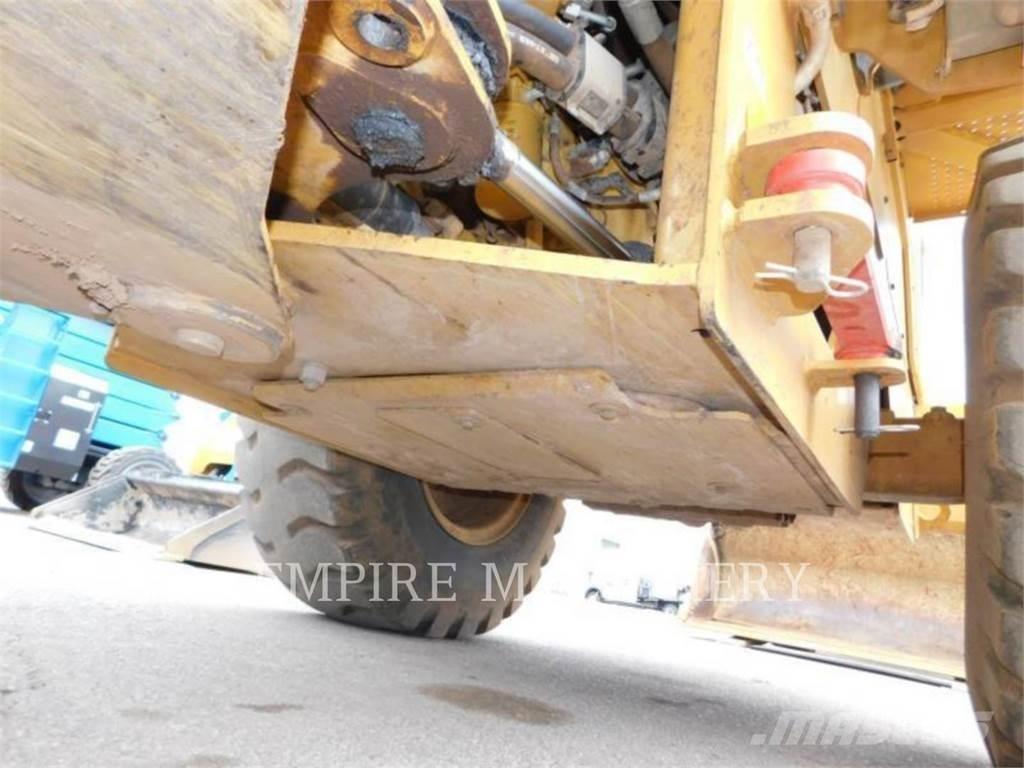 CAT 930M FC Rataslaadurid