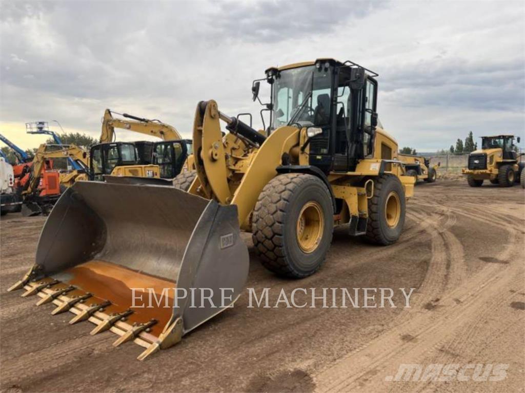CAT 930M FC Rataslaadurid