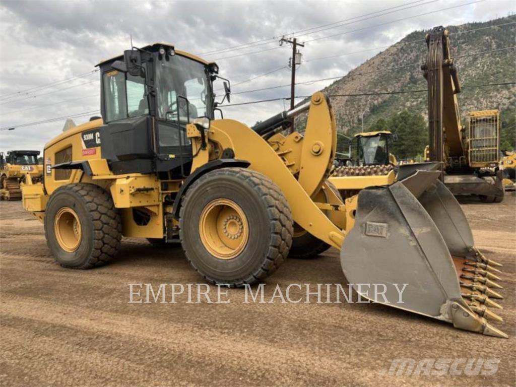 CAT 930M FC Rataslaadurid