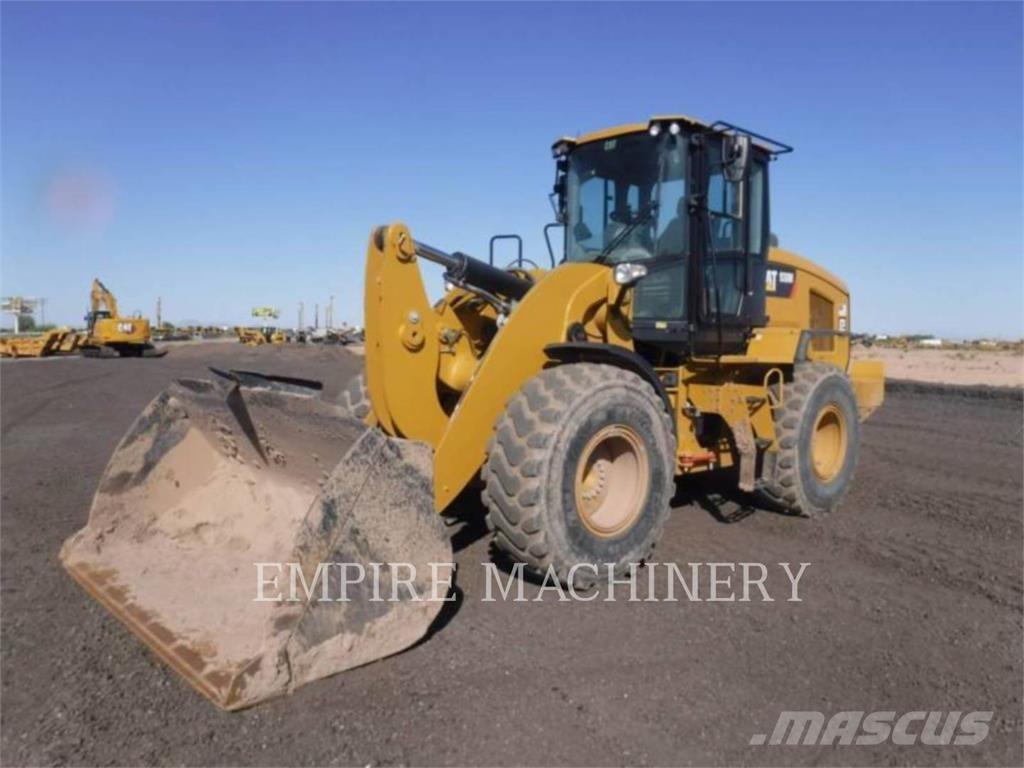 CAT 930M FC Rataslaadurid