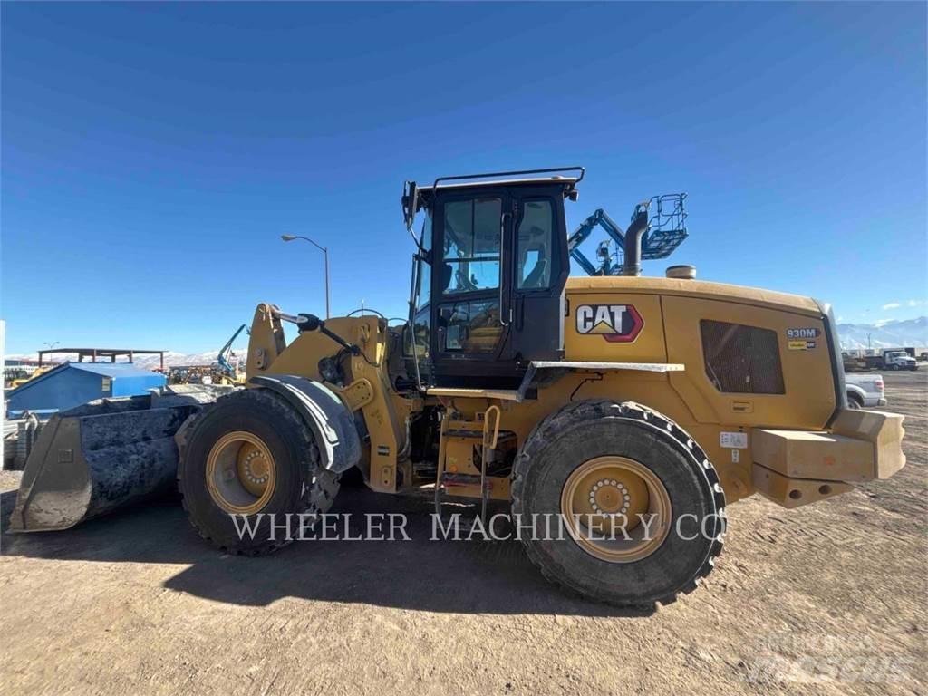 CAT 930M QC Rataslaadurid