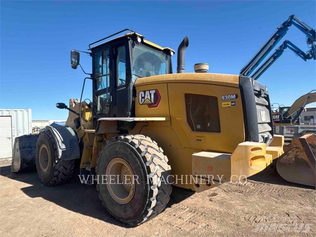 CAT 930M QC Rataslaadurid