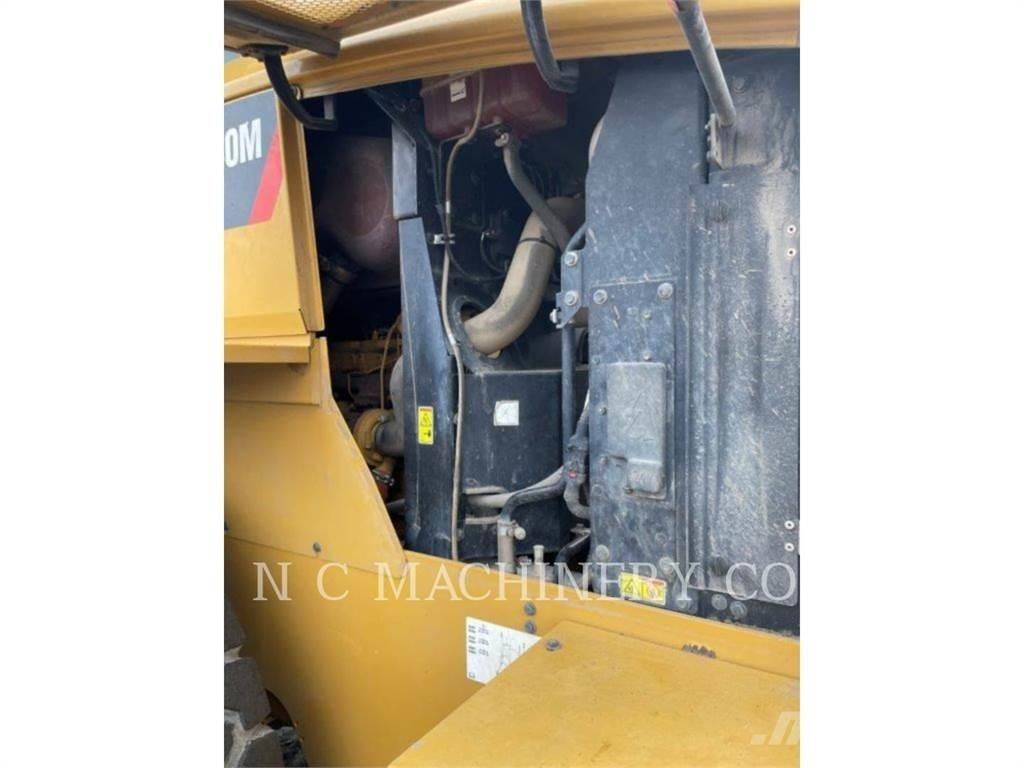 CAT 930MHL Rataslaadurid