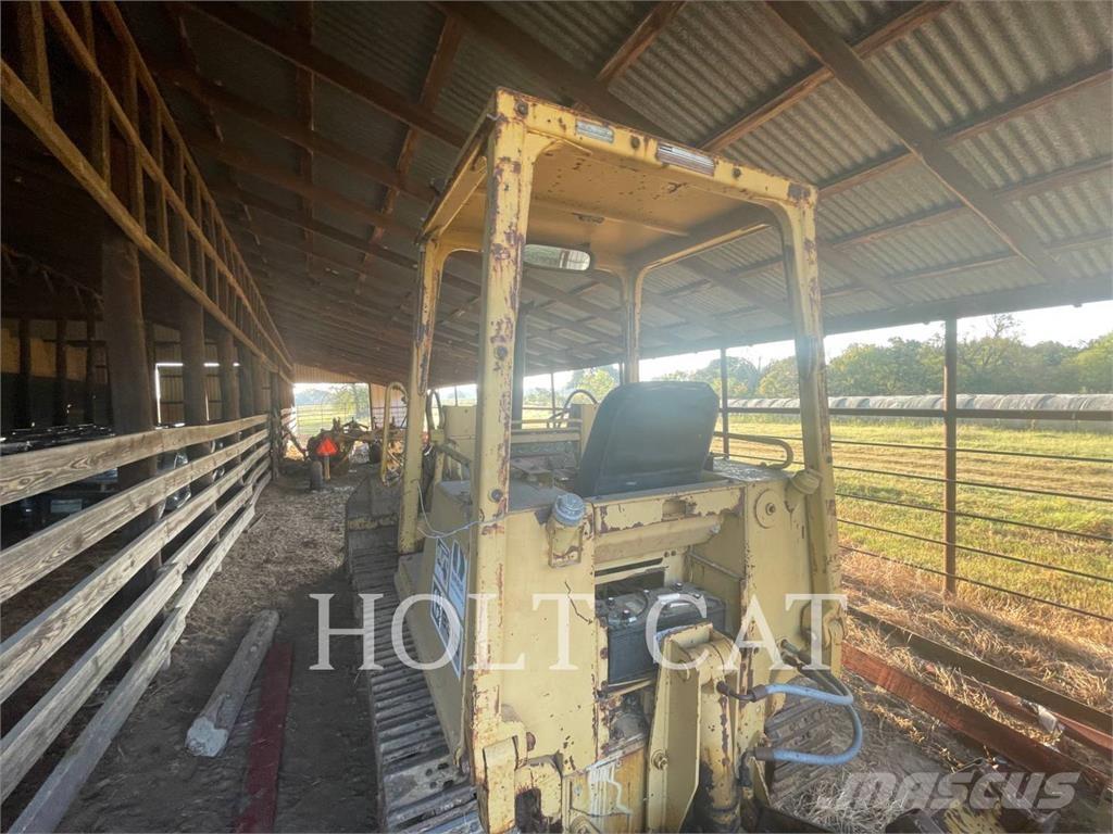 CAT 931B Roomiklaadurid