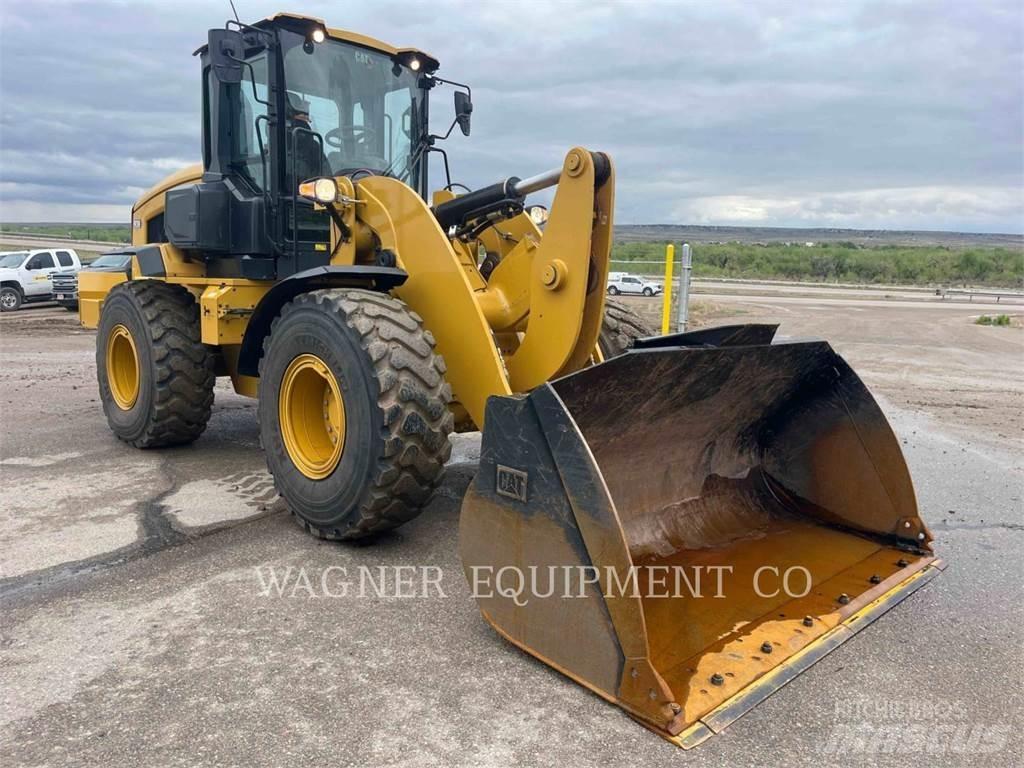 CAT 938 Rataslaadurid