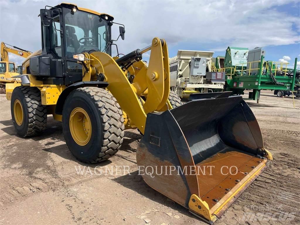 CAT 938 Rataslaadurid