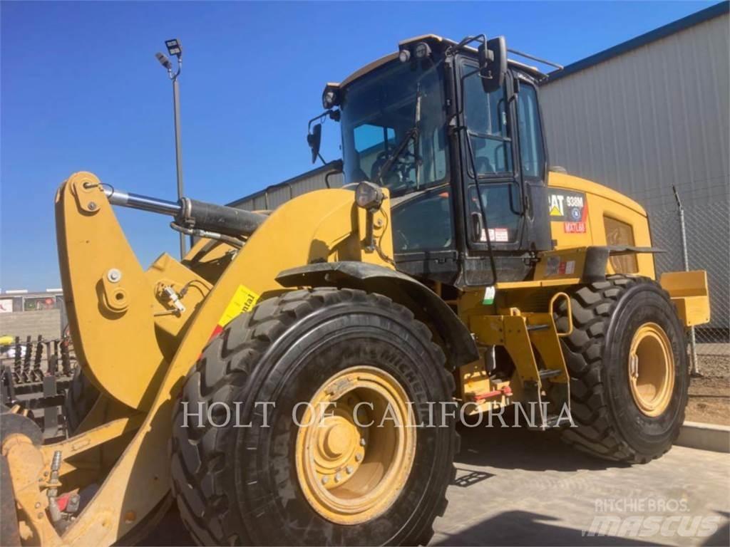 CAT 938 Rataslaadurid