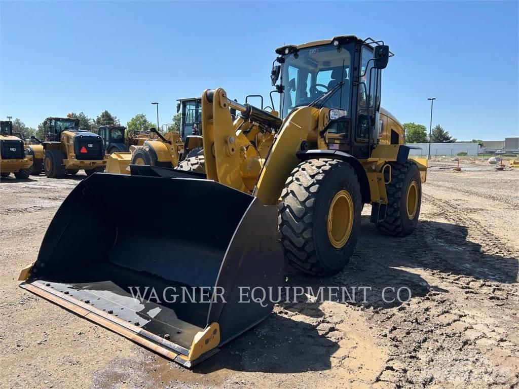 CAT 938 Rataslaadurid