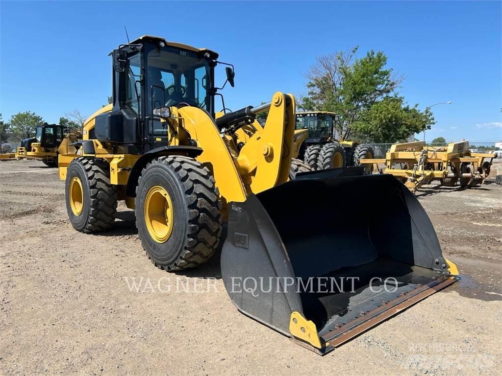 CAT 938 Rataslaadurid