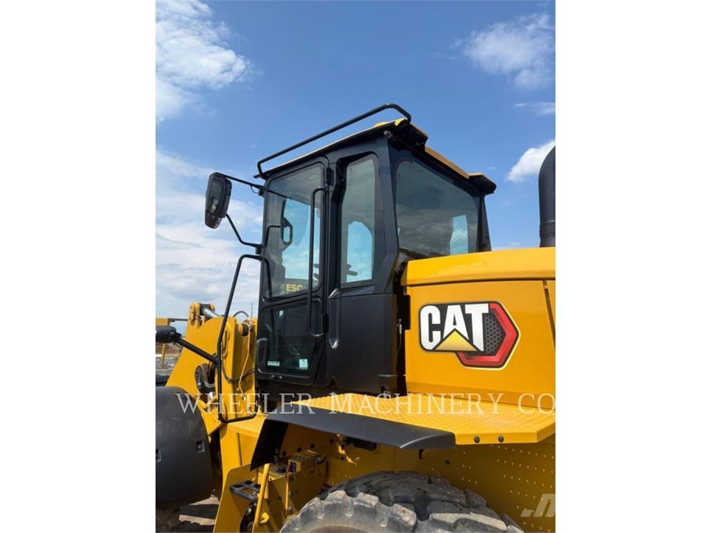CAT 938 QC Rataslaadurid