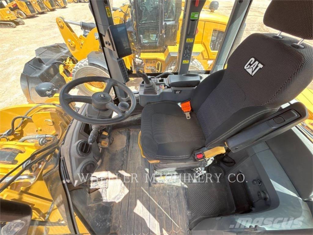 CAT 938 QC Rataslaadurid