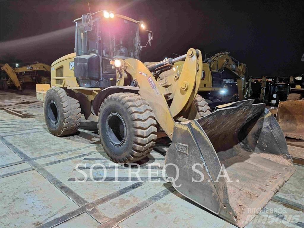 CAT 938K Rataslaadurid