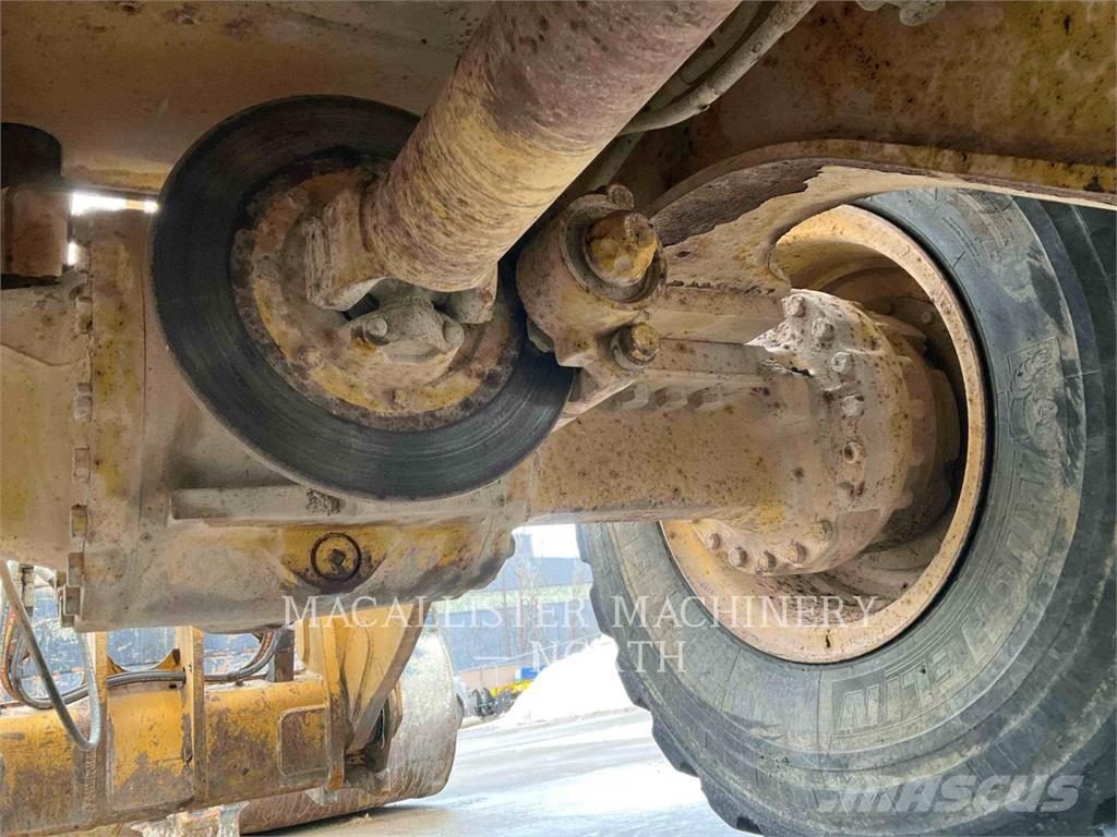 CAT 938K RQ+ Rataslaadurid