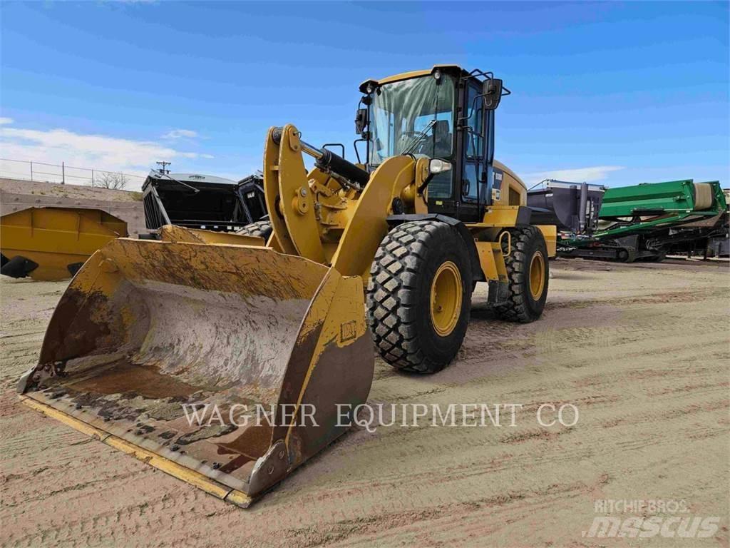 CAT 938M Rataslaadurid