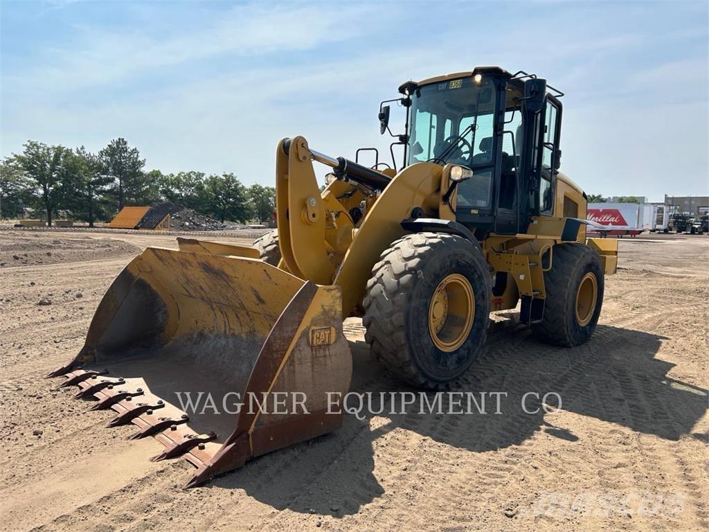 CAT 938M Rataslaadurid