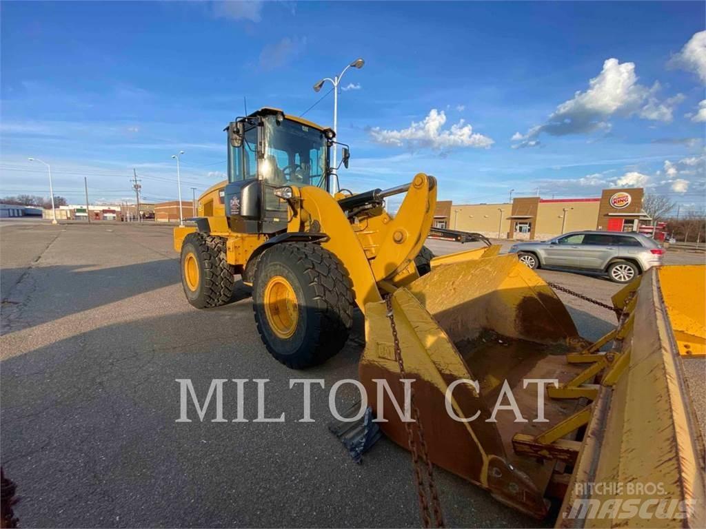 CAT 938M Rataslaadurid
