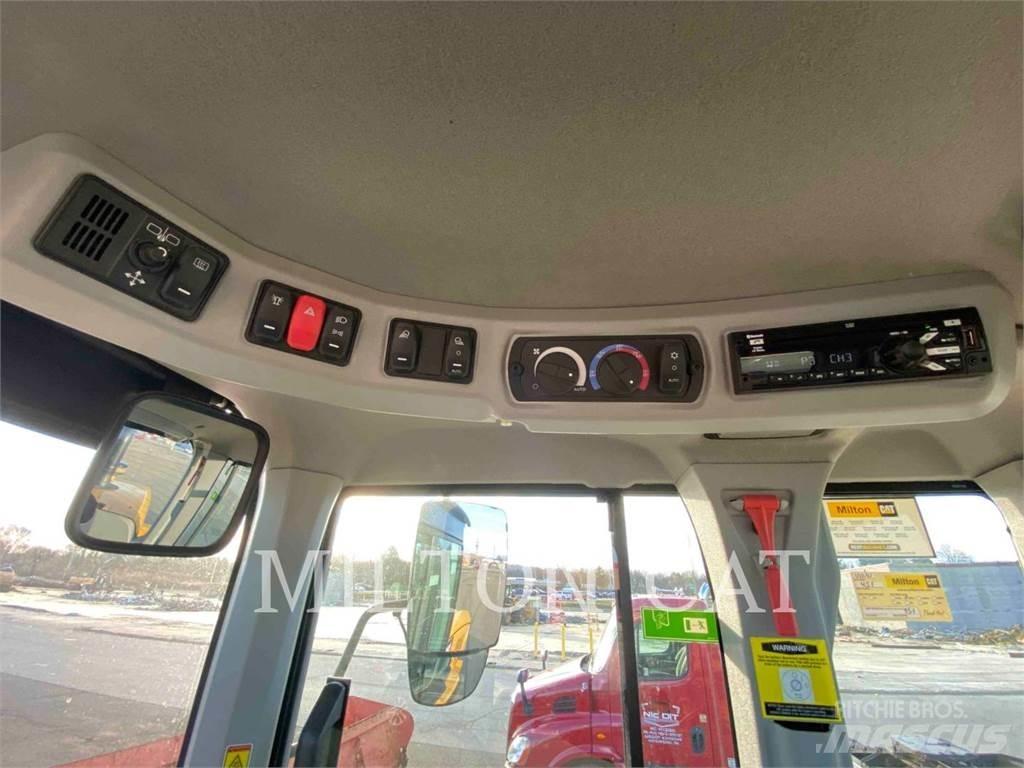 CAT 938M Rataslaadurid