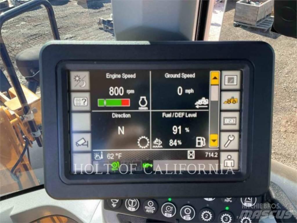 CAT 938M Rataslaadurid