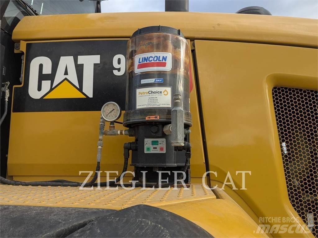 CAT 938M Rataslaadurid